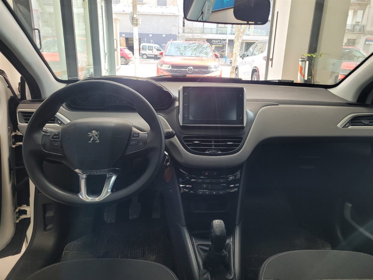 Peugeot 208 - Imagen 14