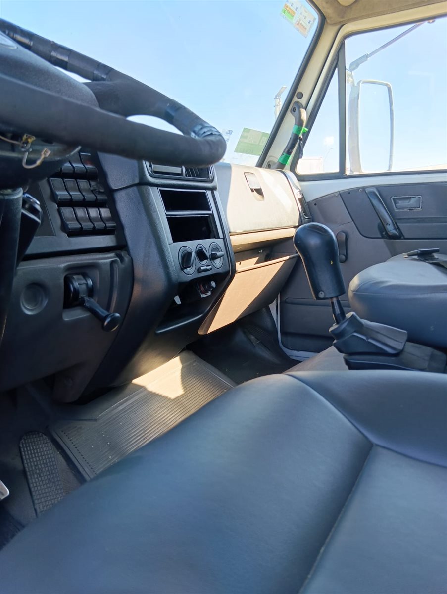Volkswagen 8-120 - Imagen 9