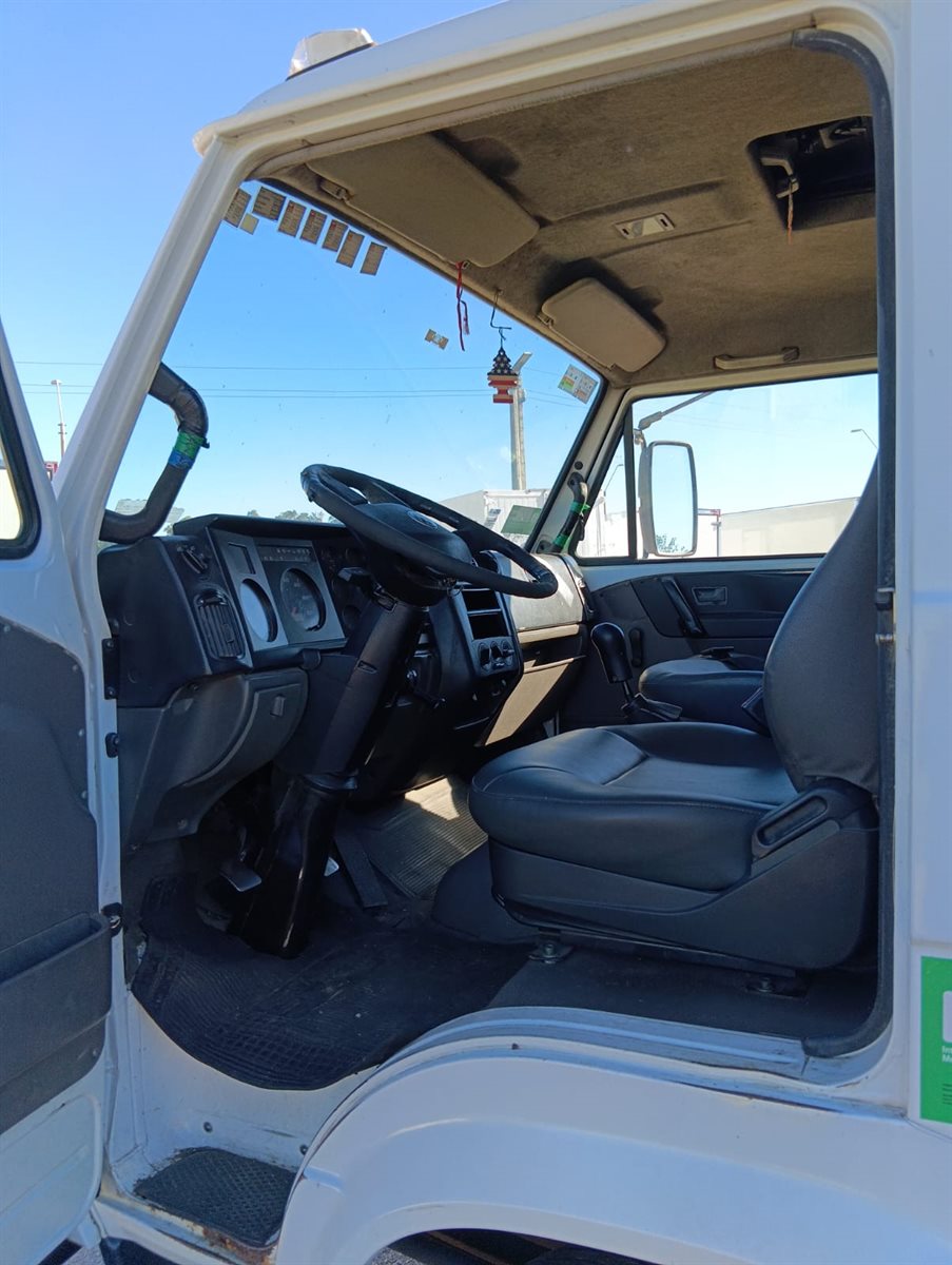 Volkswagen 8-120 - Imagen 10