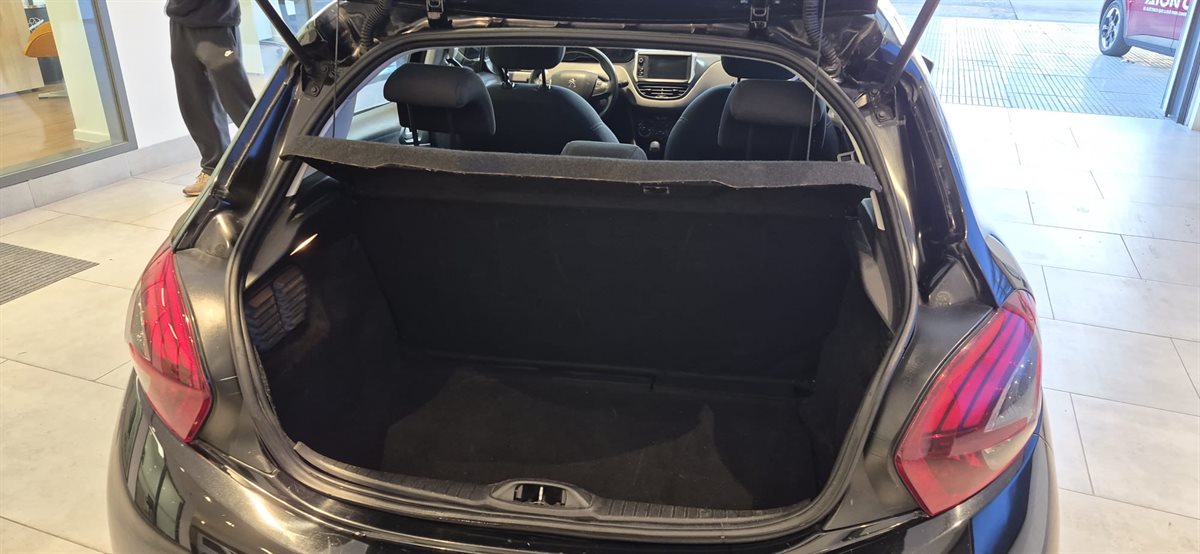 Peugeot 208 - Imagen 17
