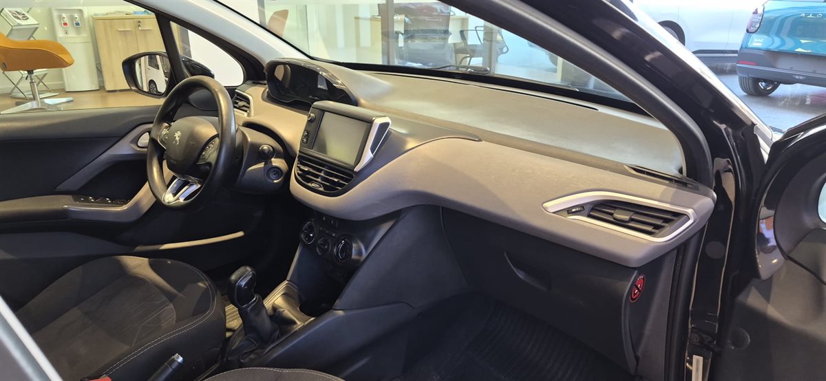 Peugeot 208 - Imagen 10