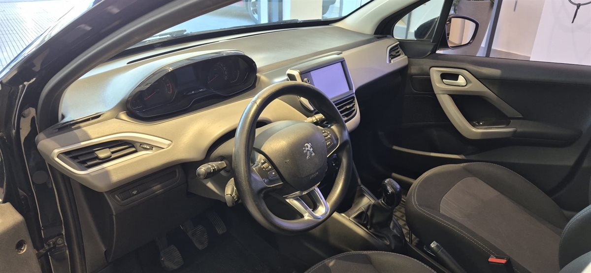 Peugeot 208 - Imagen 14