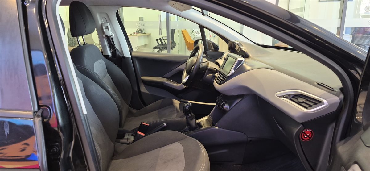 Peugeot 208 - Imagen 11