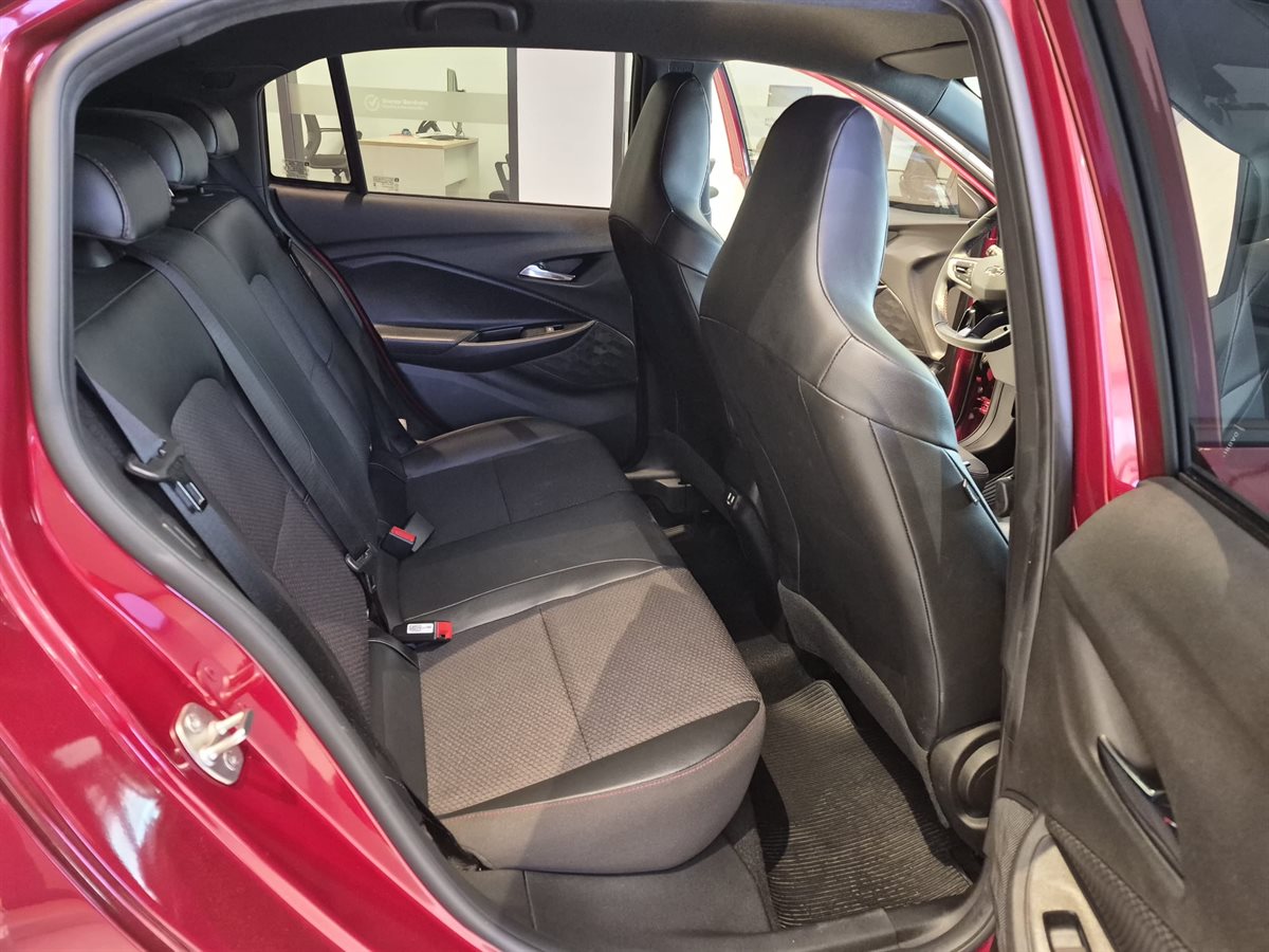 Chevrolet Onix - Imagen 16