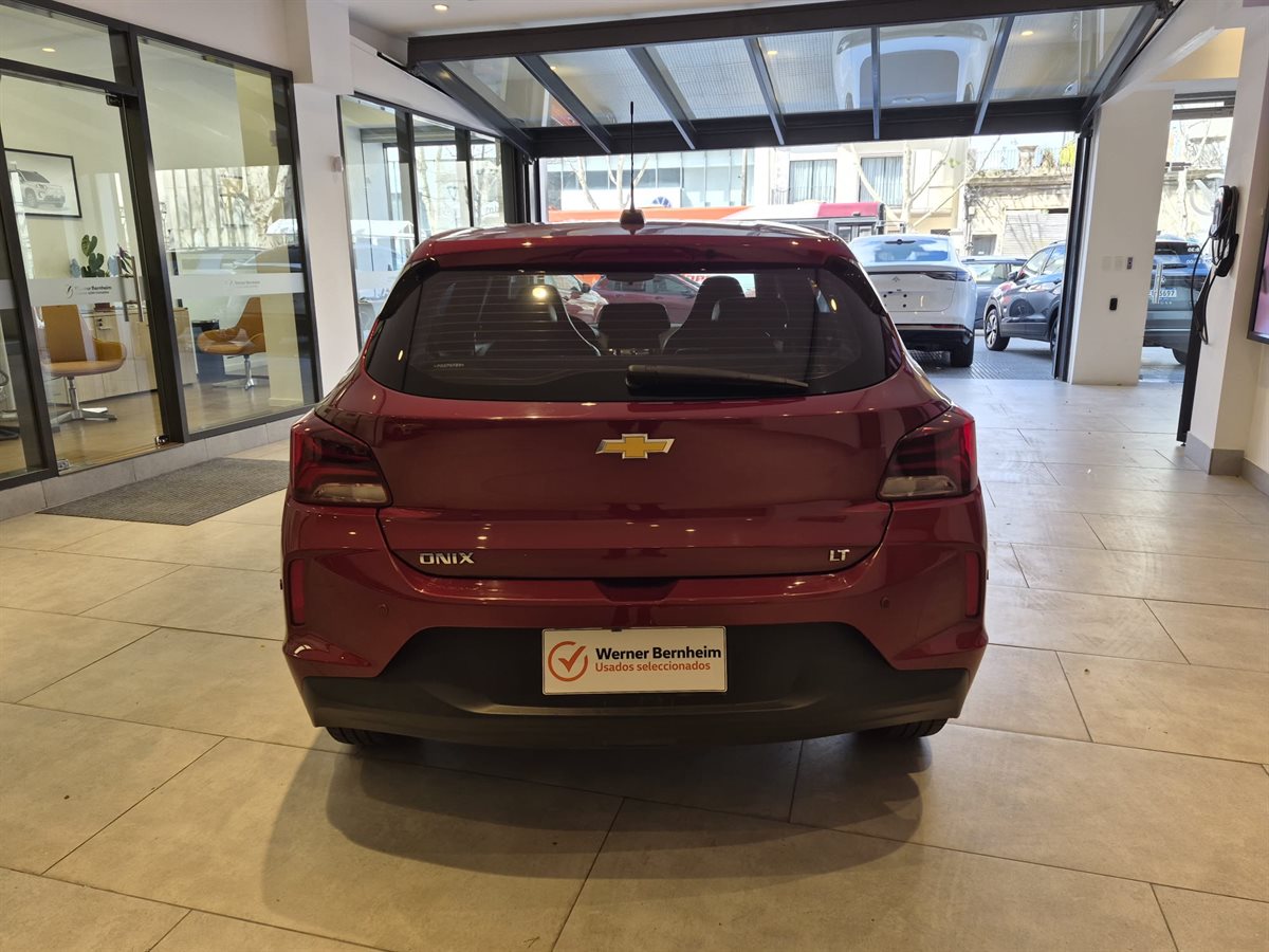 Chevrolet Onix - Imagen 6